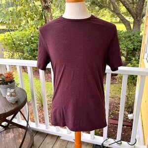 Lululemon Athletica 5 Year Basic Tee. Burgundy. Medium.